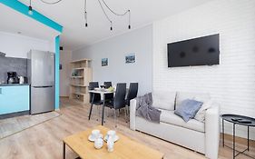 Nowoczesny Apartament z Widokiem na Góry by Noclegi Renters